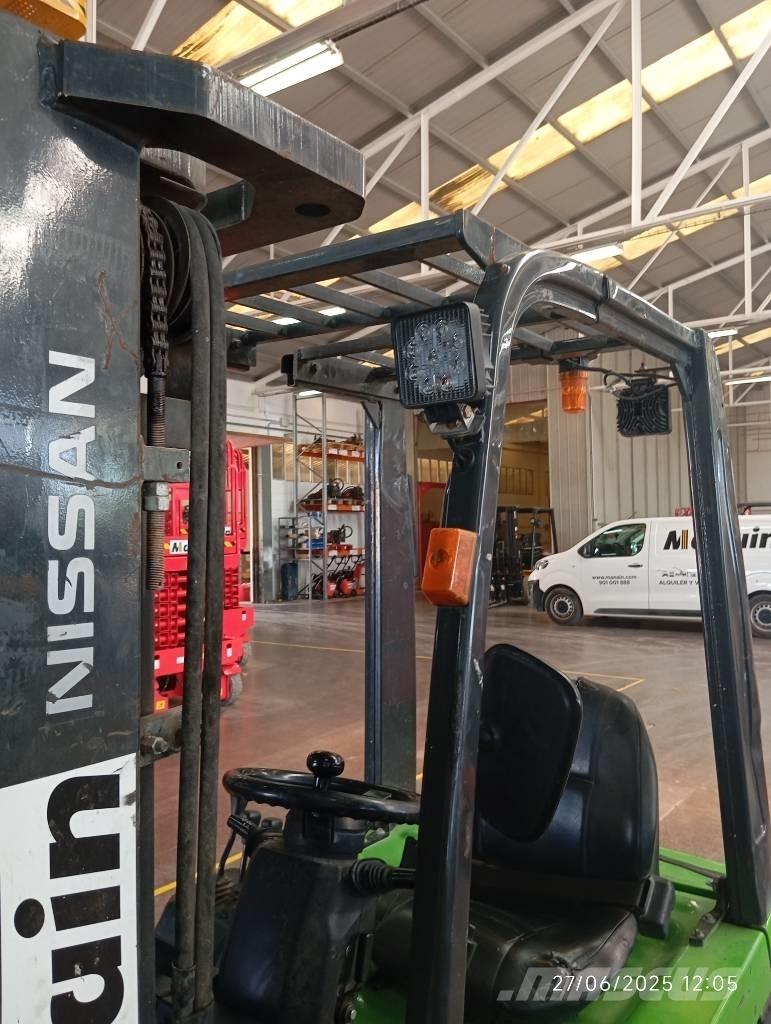 Nissan 1N1L180Q Πετρελαιοκίνητα Κλαρκ