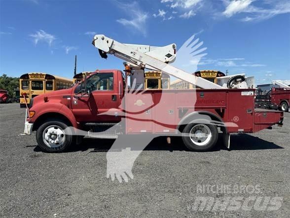 Ford F750 Εναέριες πλατφόρμες τοποθετημένες σε φορτηγό