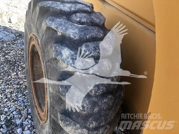 Ford GZ411V Φορτωτές με λάστιχα (Τροχοφόροι)