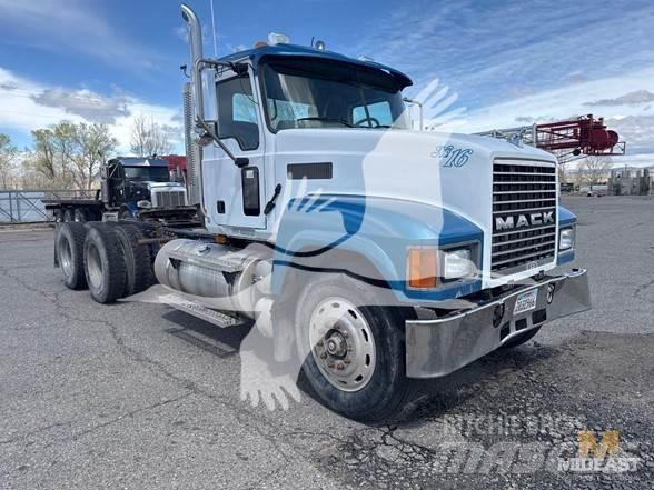 Mack CH613 Τράκτορες