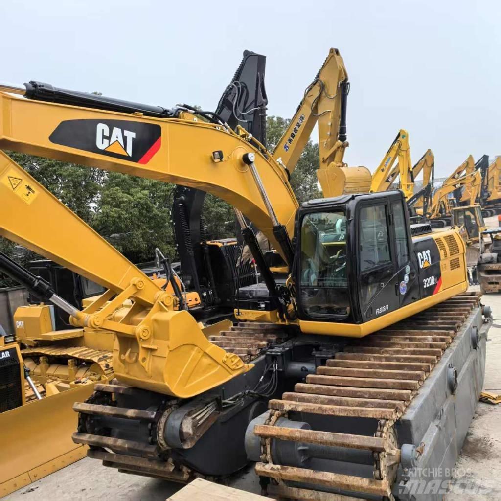 CAT 320 D Αμφίβιοι εκσκαφείς