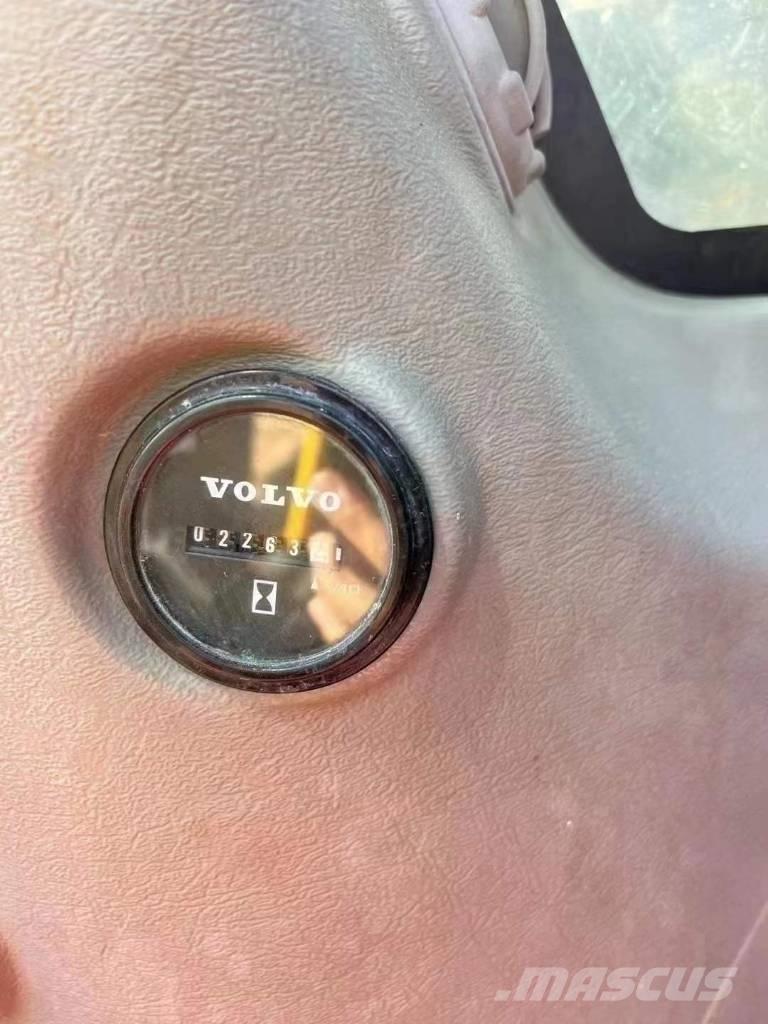 Volvo EC 220 D Εκσκαφείς με ερπύστριες