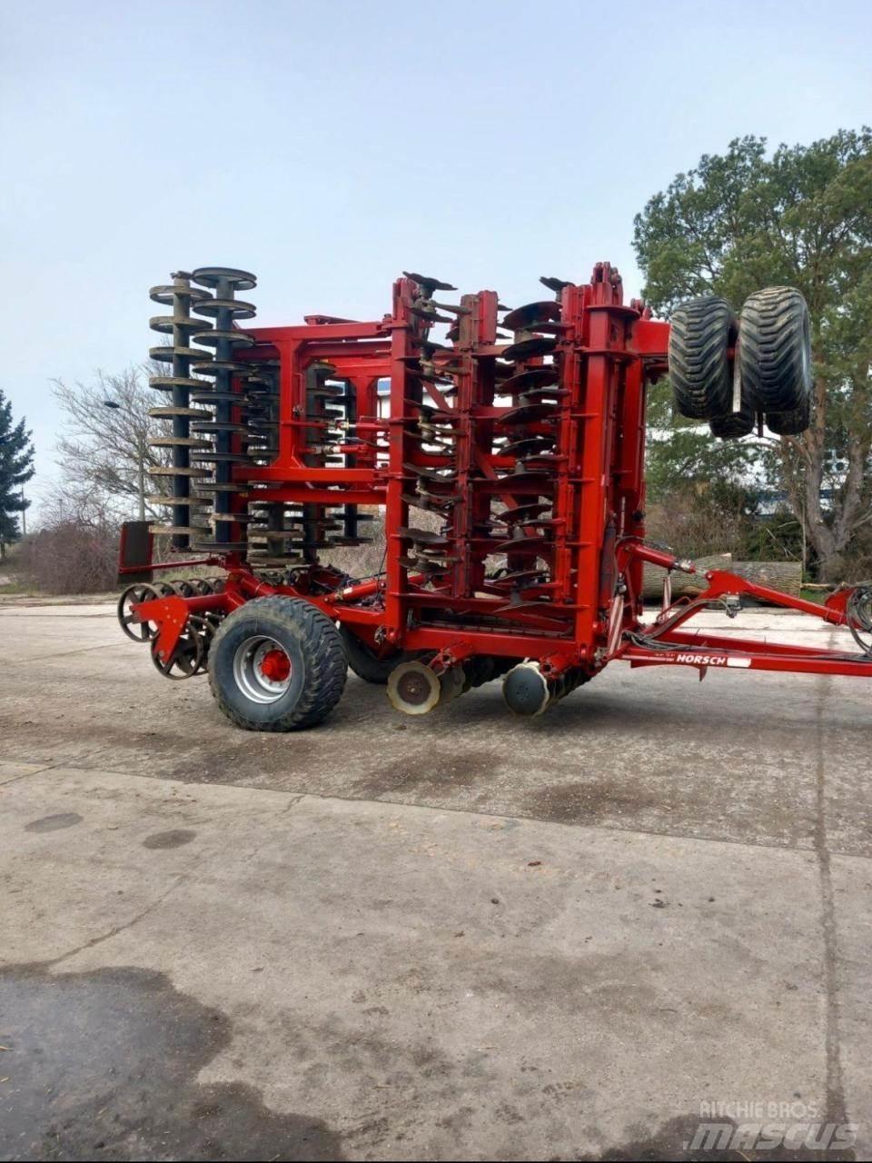 Horsch Joker 12 RT Δισκοσβάρνες