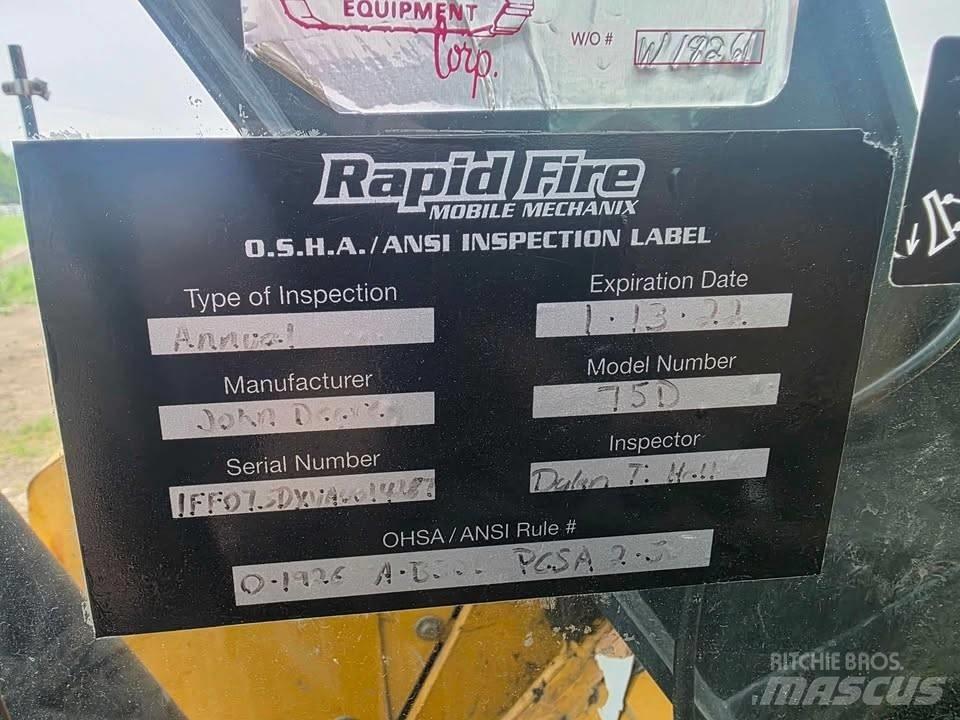 DEERE 75D Εκσκαφείς με ερπύστριες