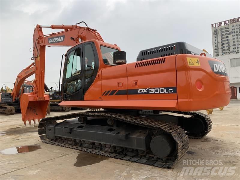 Doosan DX300 Εκσκαφείς με ερπύστριες