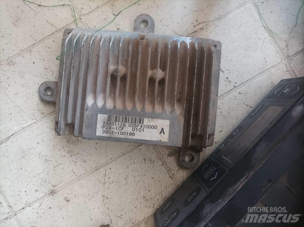 Hitachi ZX 350 LC-6 Ηλεκτρονικά
