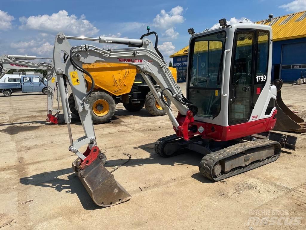 Takeuchi TB225 Εκσκαφάκι (διαβολάκι) < 7t