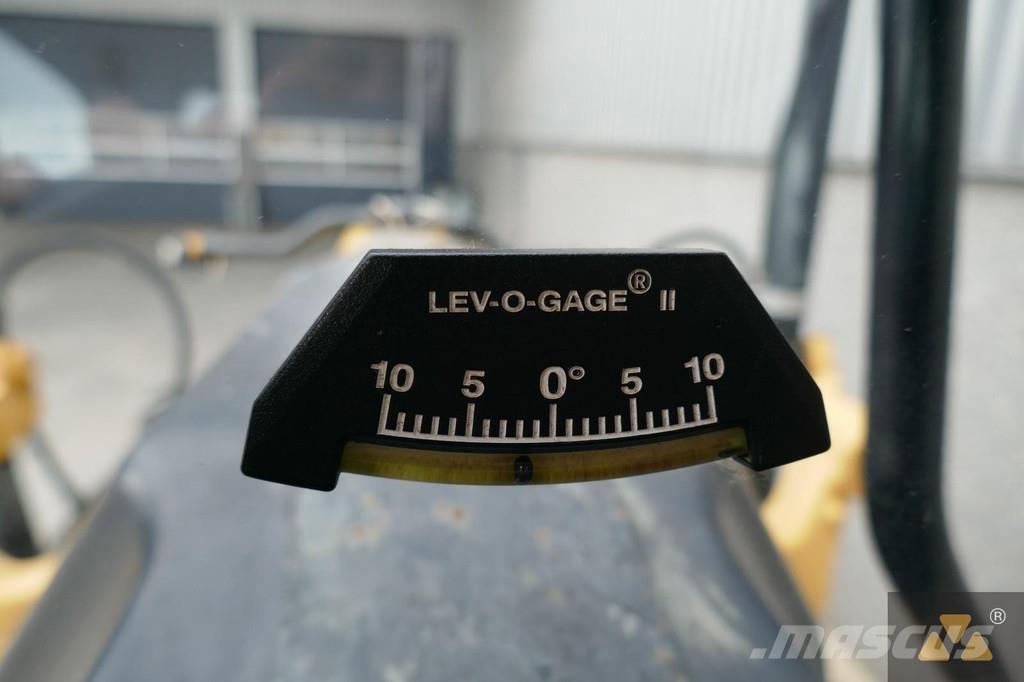 CAT 120M Γκρέιντερς