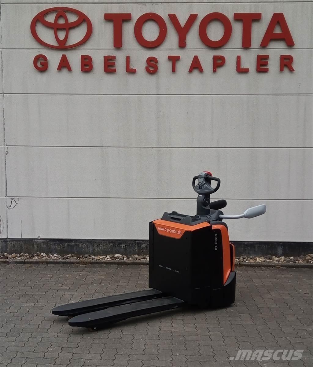 Toyota LPE200 Παλετοφόρα πεζού χειριστή με ιστό