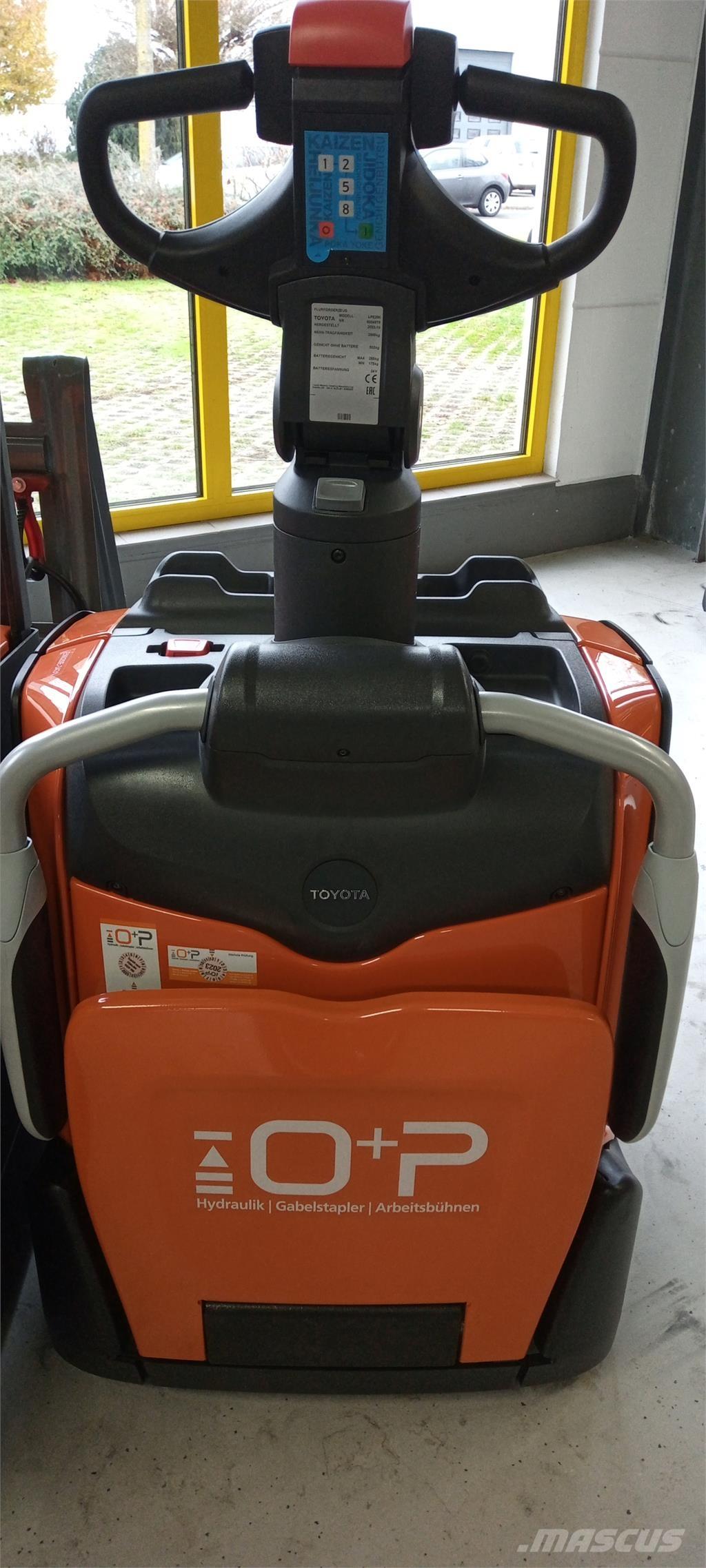 Toyota LPE200 Παλετοφόρα πεζού χειριστή με ιστό