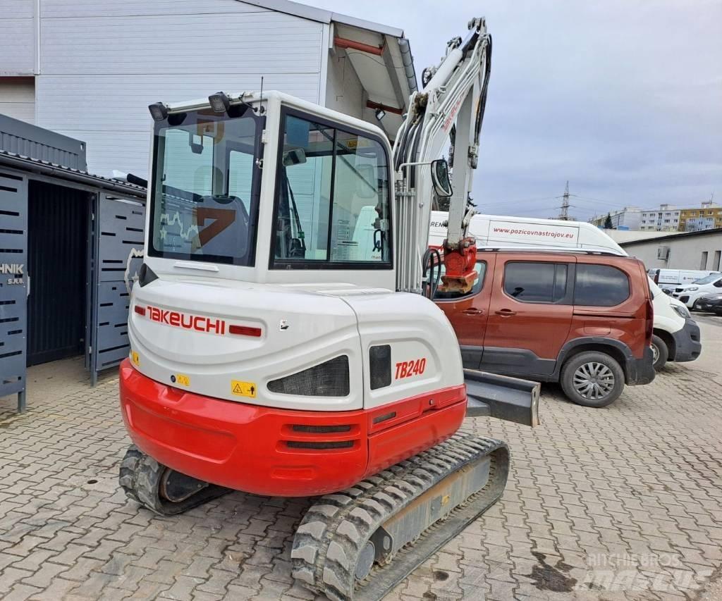 Takeuchi TB 240 Εκσκαφάκι (διαβολάκι) < 7t