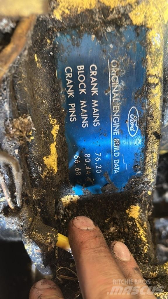 New Holland 8060 Θεριζοαλωνιστικές μηχανές