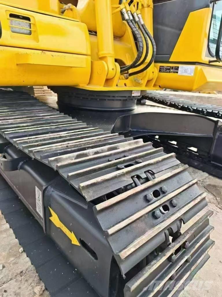 Komatsu 130-7 Εκσκαφείς με ερπύστριες