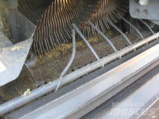 CLAAS Rollant 455 RC Πρέσες κυλινδρικών δεμάτων