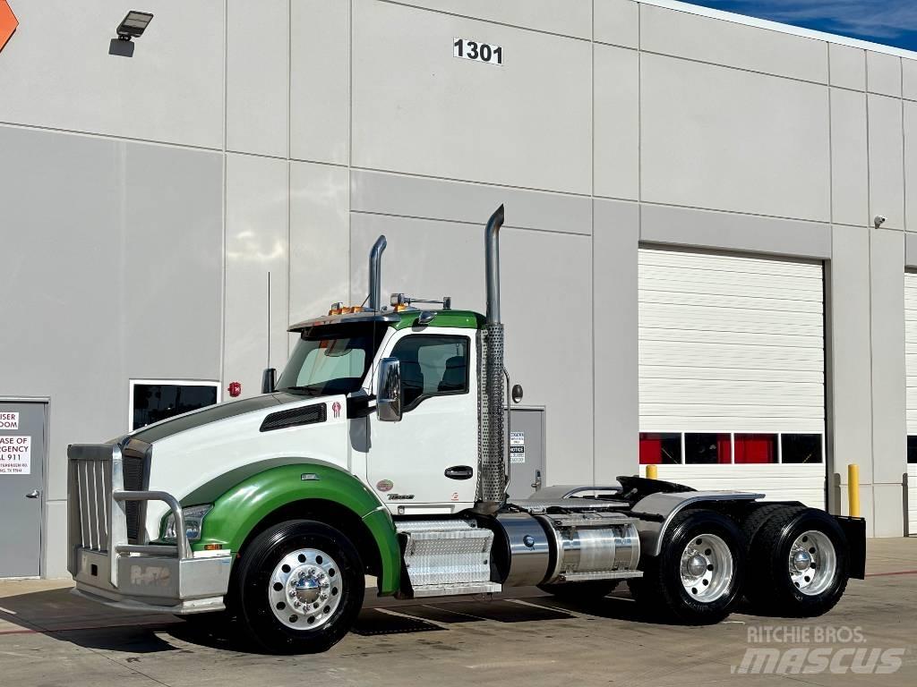 Kenworth T880 Τράκτορες