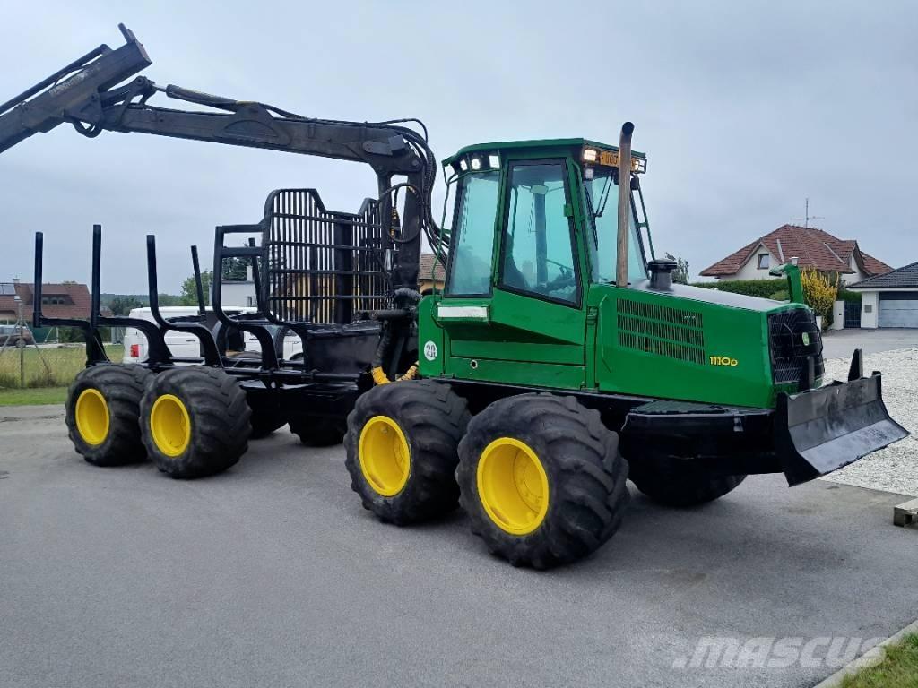 John Deere 1110 D Μεταφορείς ξυλείας