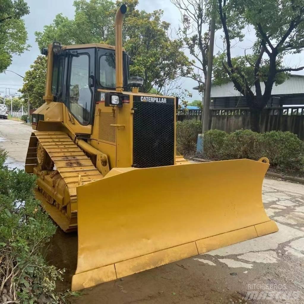 CAT D5M Μπουλντόζες με ερπύστριες