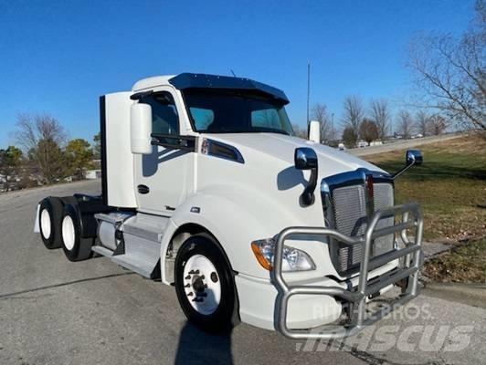Kenworth T 680 Τράκτορες