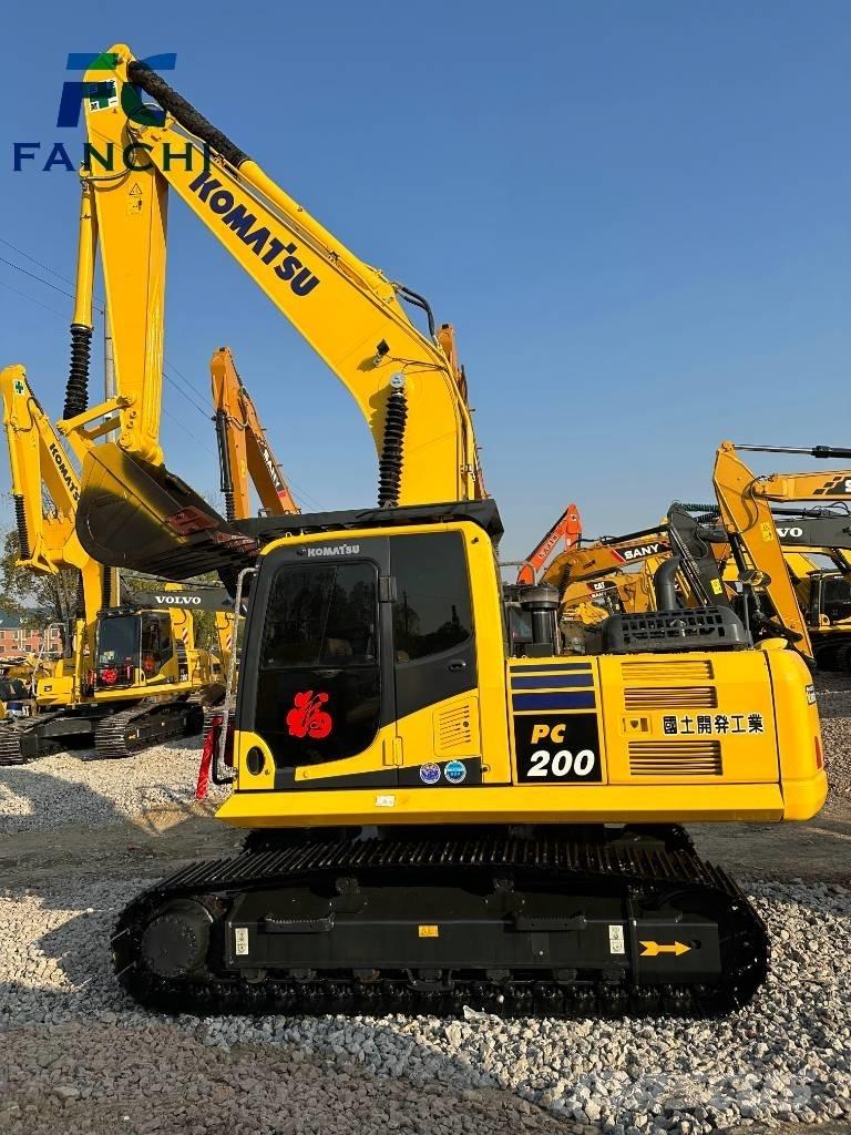 Komatsu PC 200-8 Εκσκαφείς με ερπύστριες