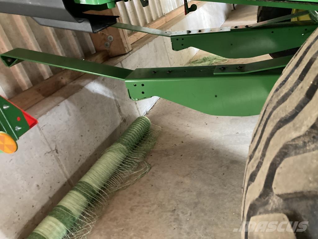 John Deere V461M Πρέσες κυλινδρικών δεμάτων