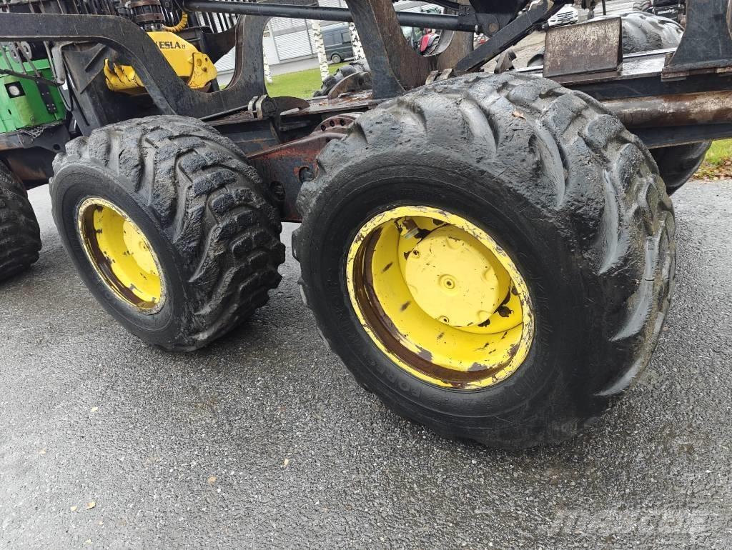 John Deere 1210 E Μεταφορείς ξυλείας