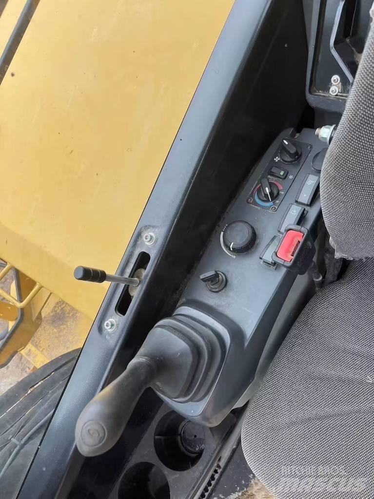 John Deere E60 Εκσκαφάκι (διαβολάκι) < 7t