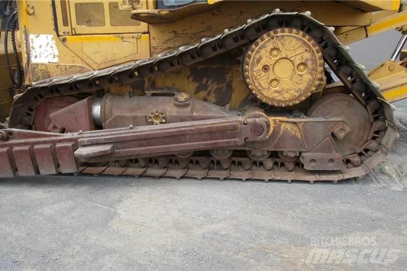 CAT D6R Μπουλντόζες με ερπύστριες