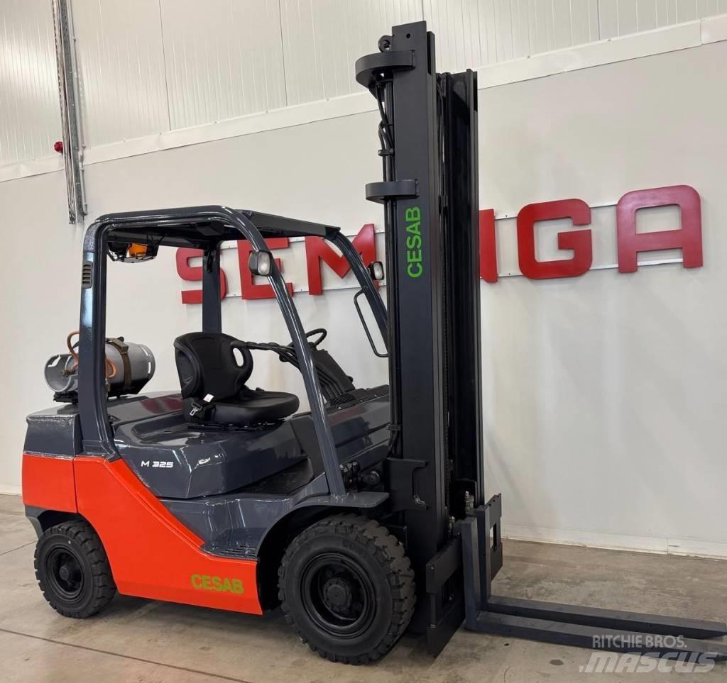 Cesab 10493 M325G Περονοφόρα ανυψωτικά κλαρκ με φυσικό αέριο LPG