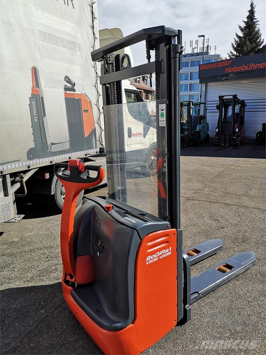 Linde L12 Ηλεκτρικά παλετοφόρα με ιστό