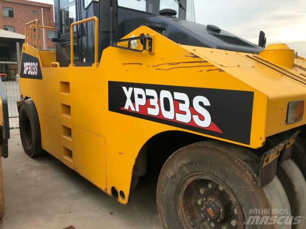 XCMG XP303 Κύλινδροι με επίσωτρα με αέρα