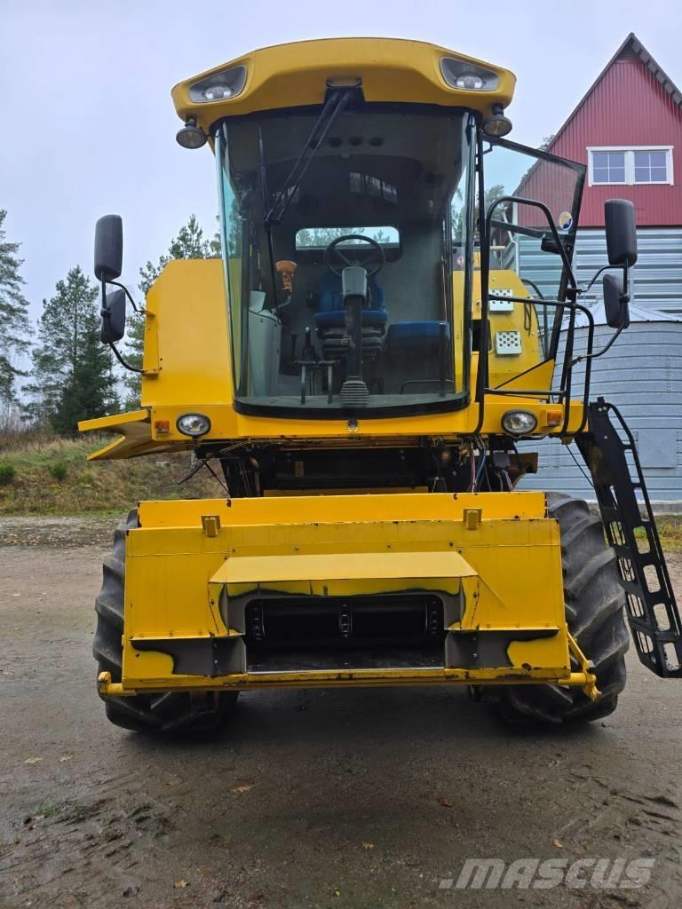 New Holland TC 5050 Θεριζοαλωνιστικές μηχανές