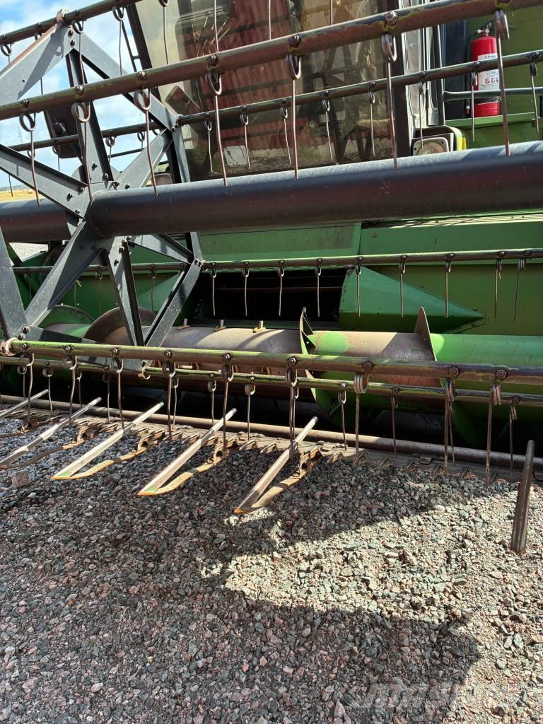 John Deere 1042 Θεριζοαλωνιστικές μηχανές