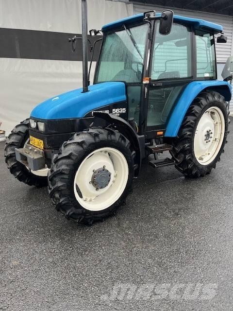 New Holland 5635 Τρακτέρ