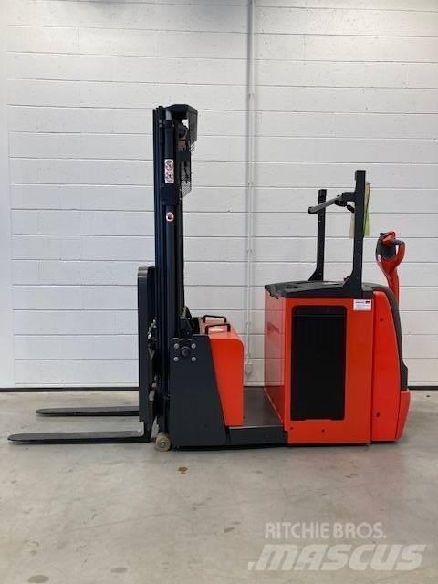 Linde L12AC/1171-01 Παλετοφόρα πεζού χειριστή με ιστό