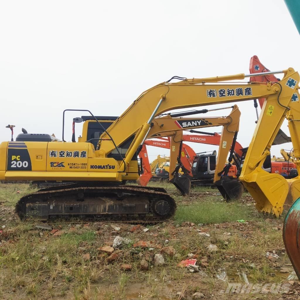 Komatsu PC200-8 Εκσκαφείς με ερπύστριες