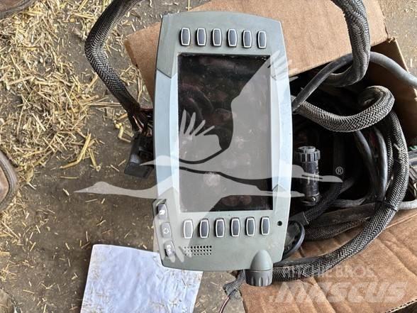 Agco 7430 Πρέσες τετράγωνων δεμάτων