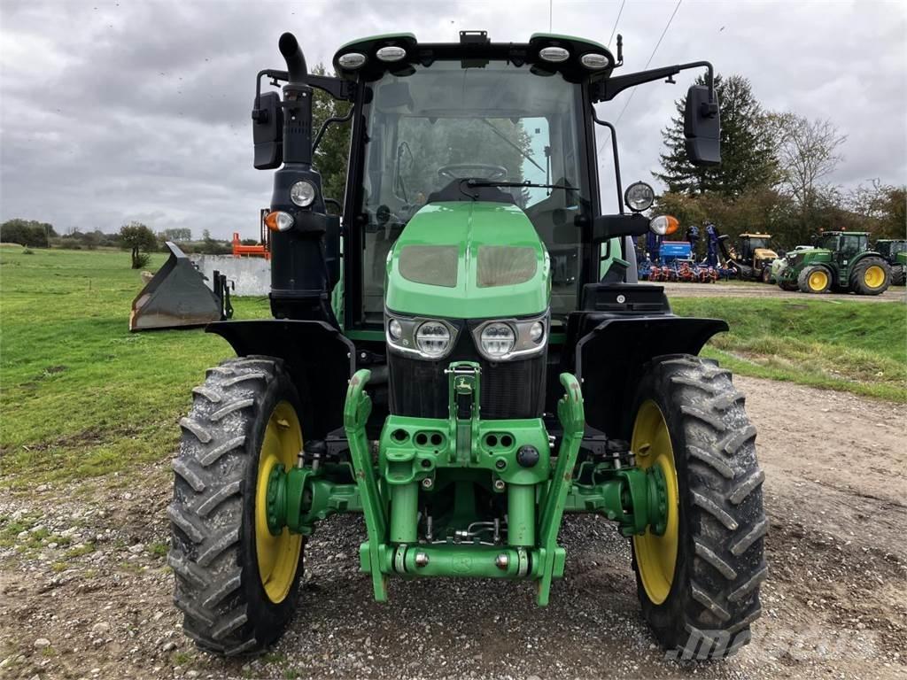 John Deere 6120M Τρακτέρ