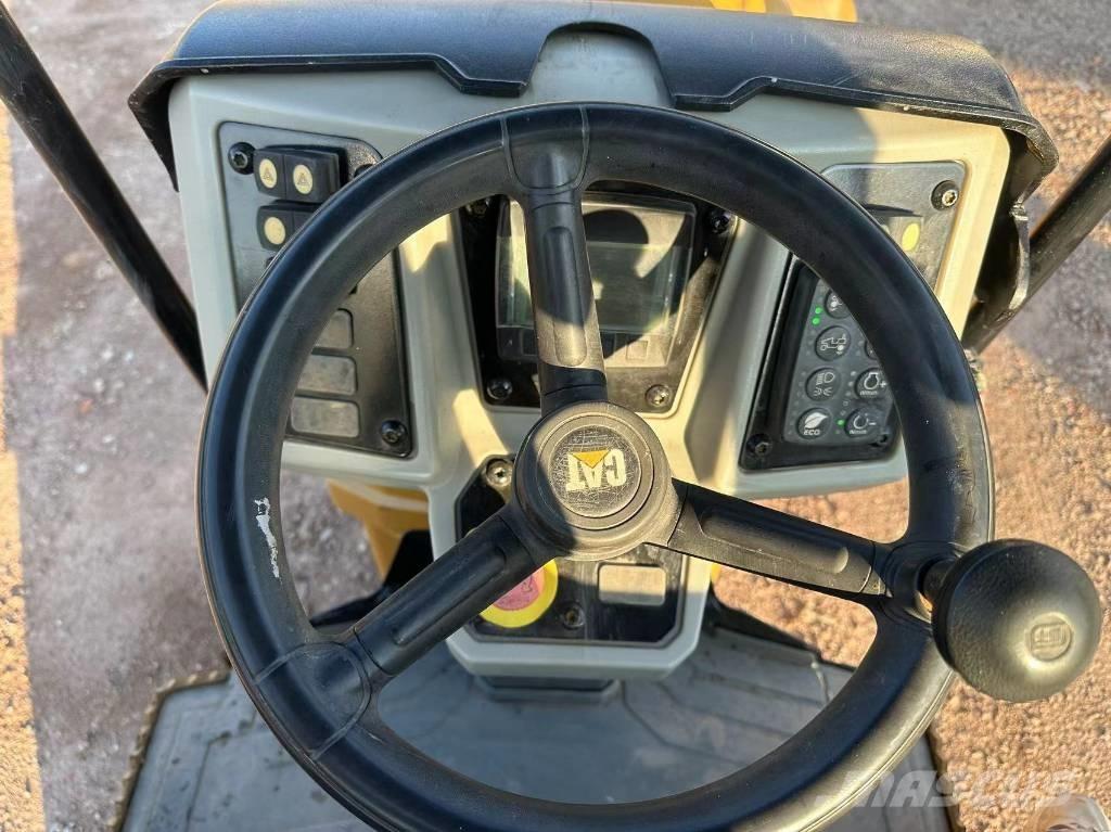 CAT CB 24 B Οδοστρωτήρες διπλού κυλίνδρου