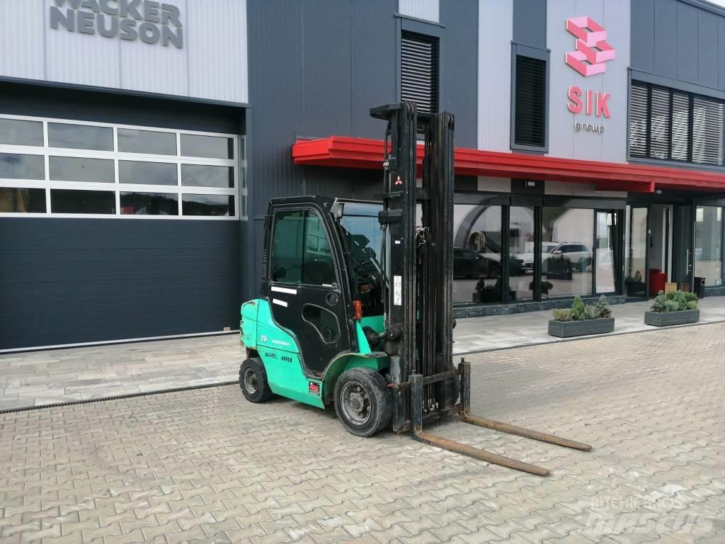 Mitsubishi FD25N Πετρελαιοκίνητα Κλαρκ