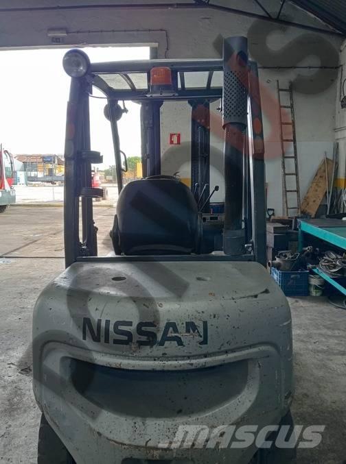 Nissan FGD02A30Q Ανυψωτικά στενών δρόμων