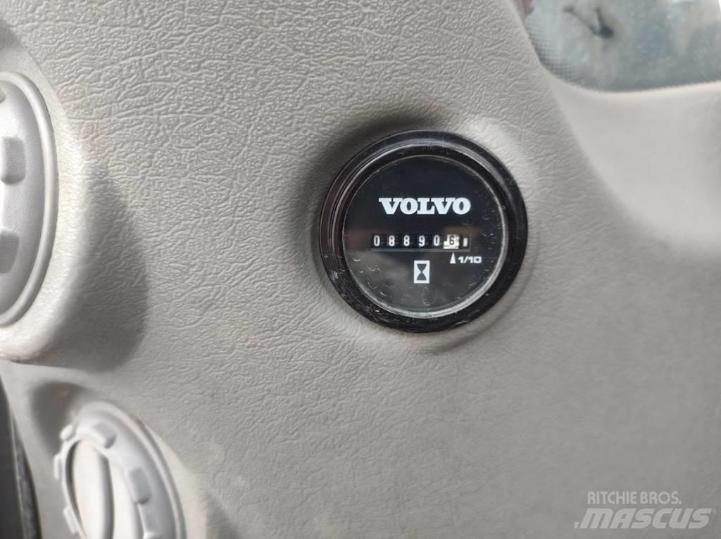 Volvo EC300DL Εκσκαφείς με ερπύστριες
