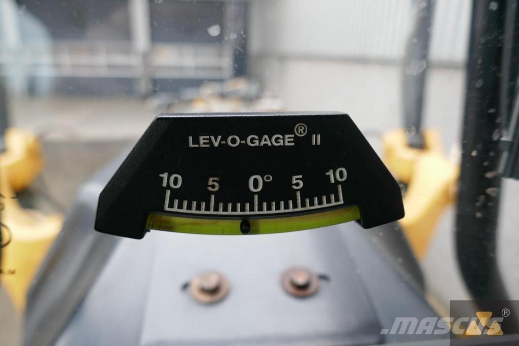 CAT 140M3 Γκρέιντερς