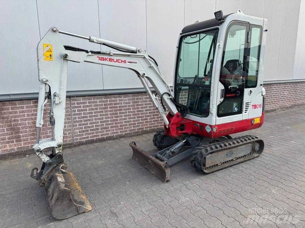 Takeuchi TB016 Εκσκαφάκι (διαβολάκι) < 7t