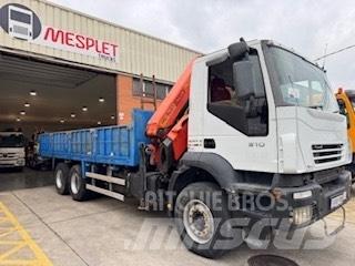 Iveco Trakker 310 Φορτηγά με Γερανό