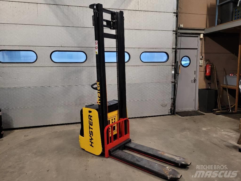 Hyster S 1.6 Παλετοφόρα πεζού χειριστή με ιστό