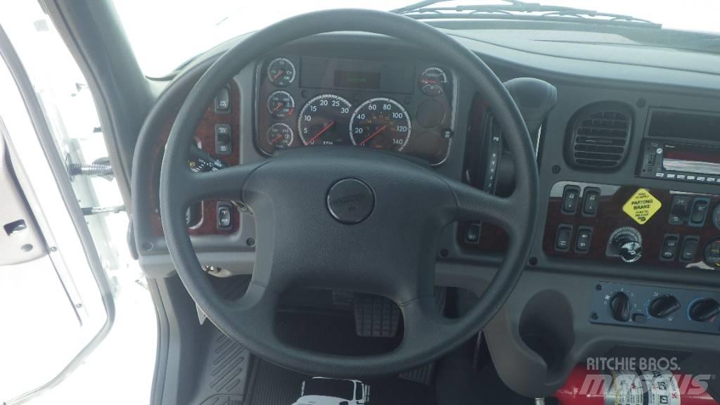 Freightliner M2106 Φορτηγά Σασί