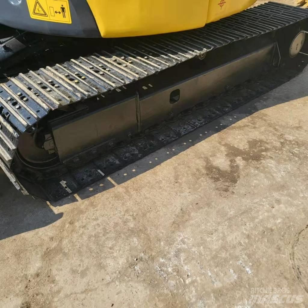 Komatsu PC50 Εκσκαφείς με ερπύστριες