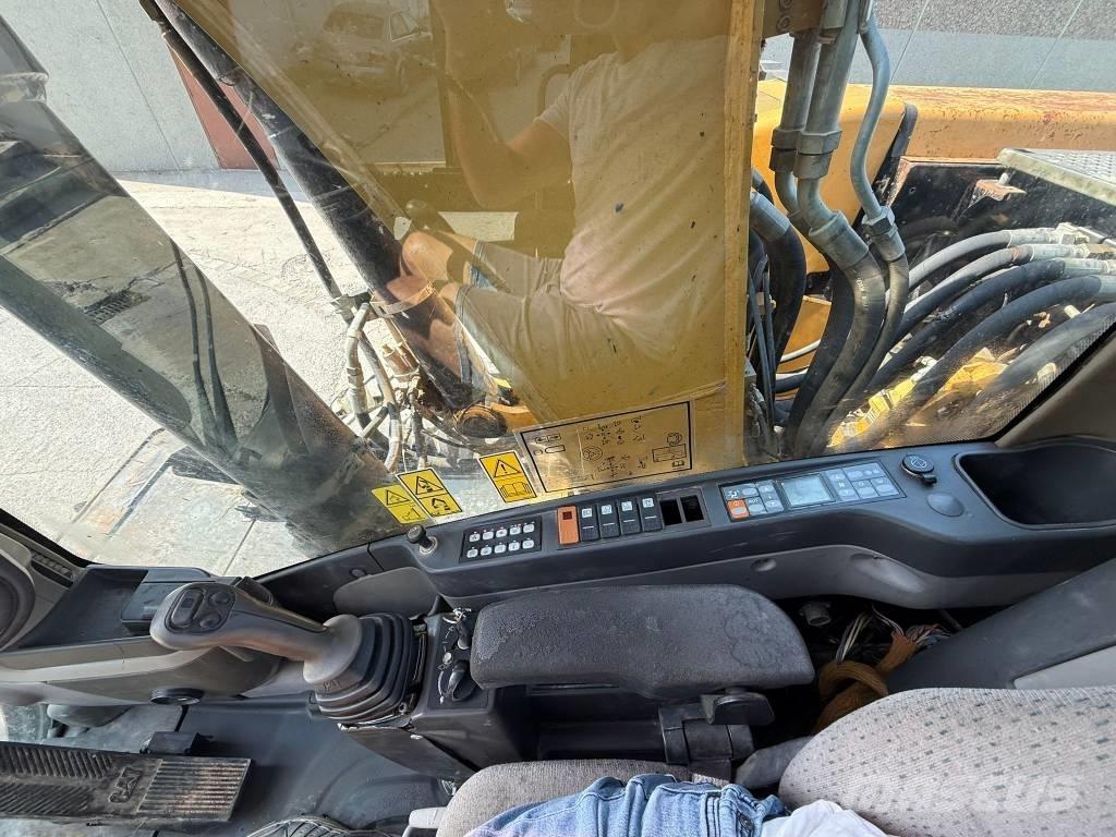 CAT M 322 D Εκσκαφείς με τροχούς - λάστιχα