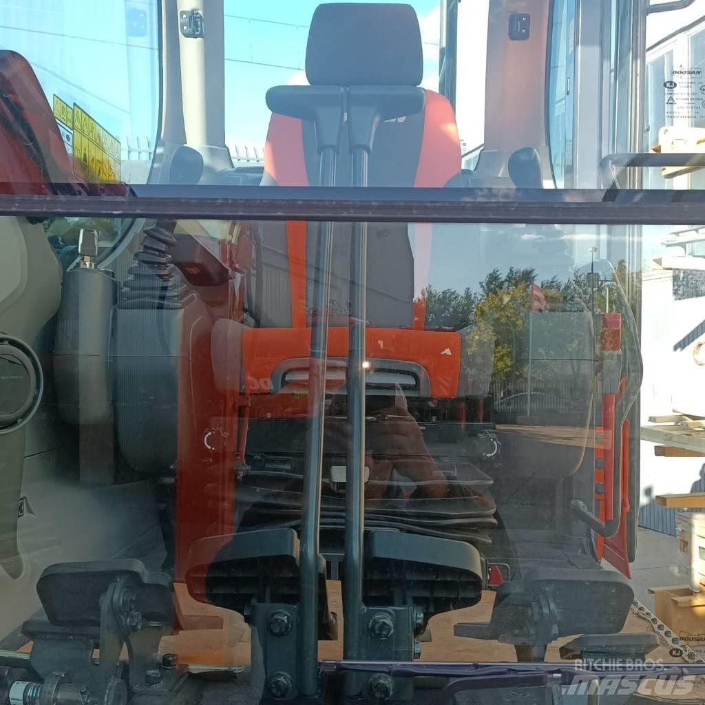 Doosan DX235NLC-5 Εκσκαφείς με ερπύστριες