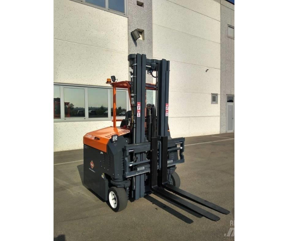 Combilift C3000CBE Ανυψωτήρας στενών διαδρόμων